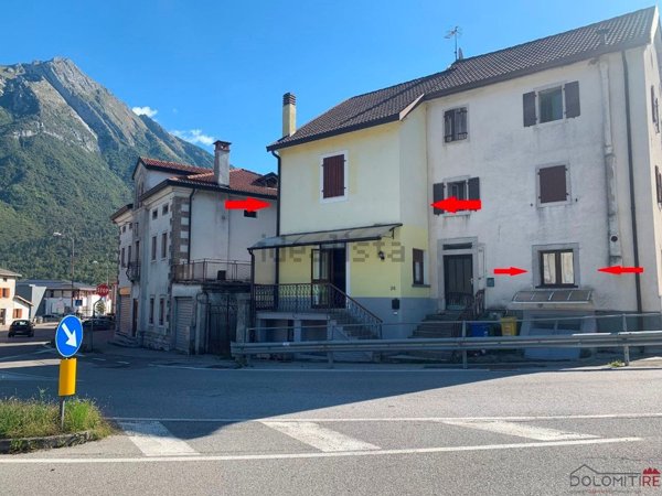 casa indipendente in vendita a Ponte nelle Alpi in zona Cadola