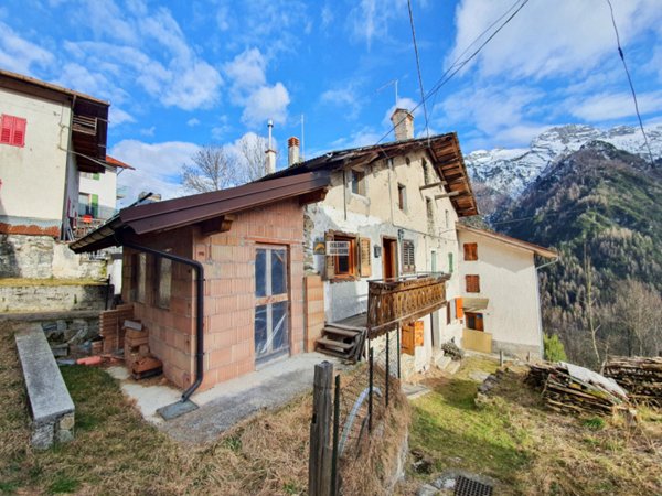 appartamento in vendita a Rivamonte Agordino in zona Tos