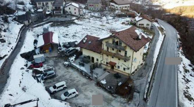 negozio in vendita a Rivamonte Agordino in zona Roste