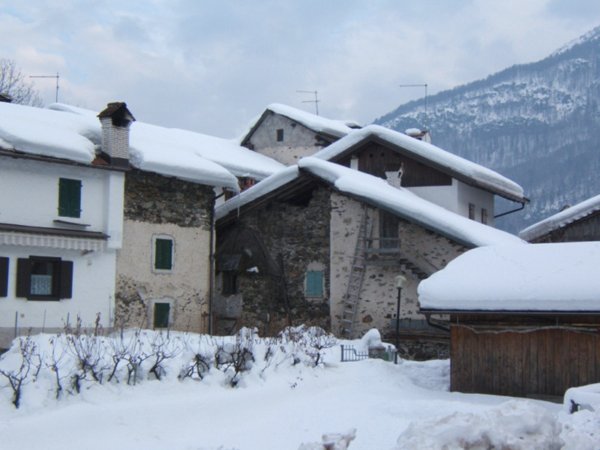 casa indipendente in vendita a Rivamonte Agordino in zona Miotte
