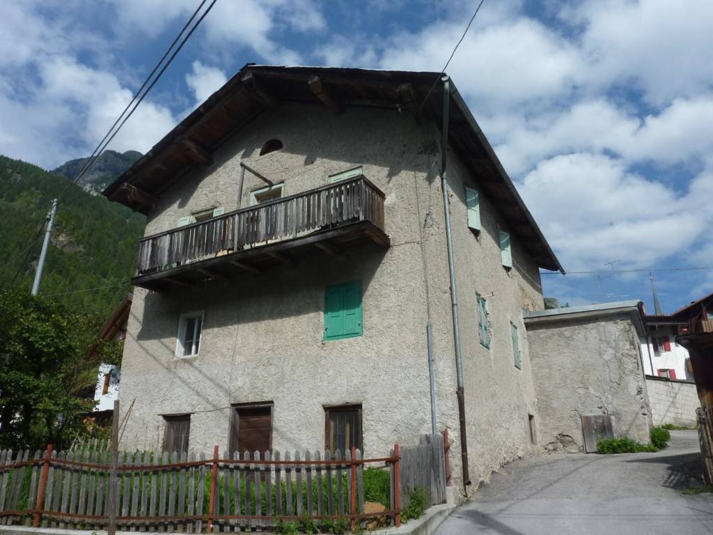 casa indipendente in vendita a Rocca Pietore