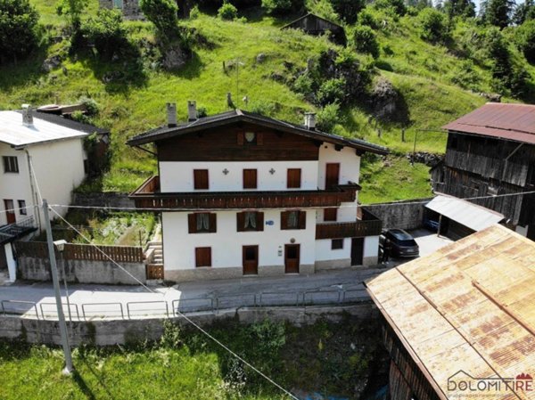 casa indipendente in vendita a Rocca Pietore in zona Digonera