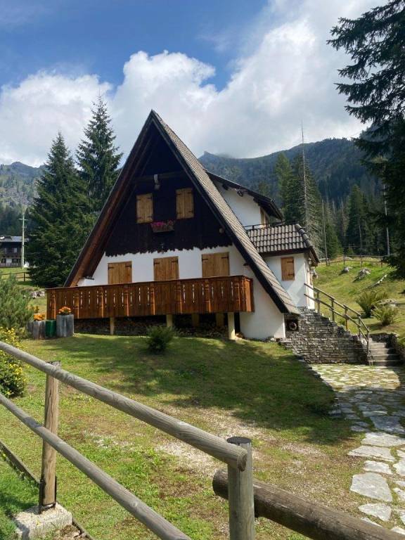 casa indipendente in vendita a Rocca Pietore in zona Val
