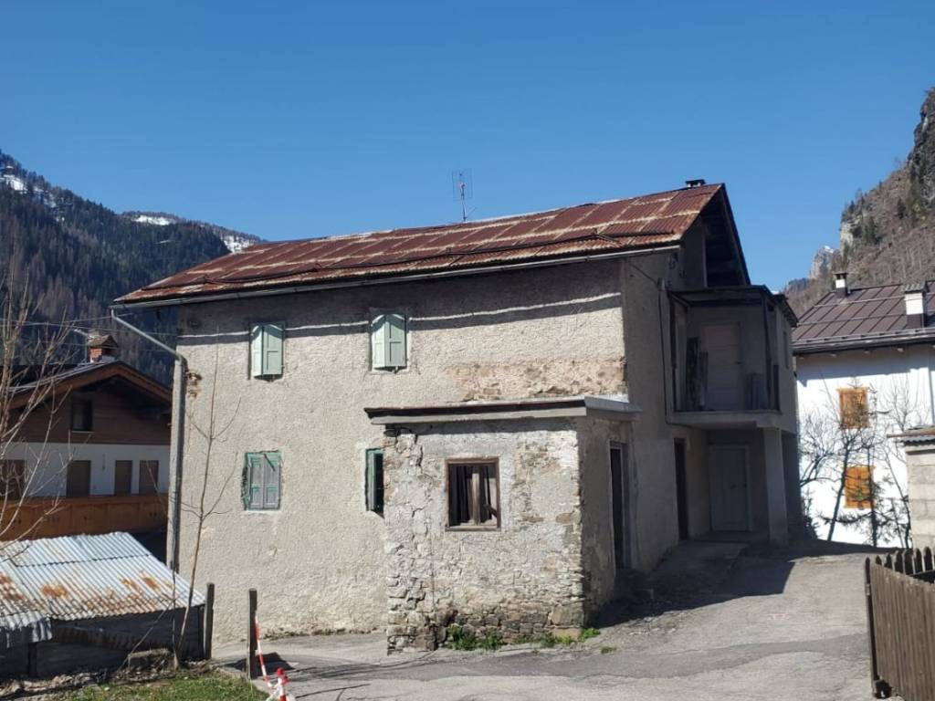 casa indipendente in vendita a Rocca Pietore