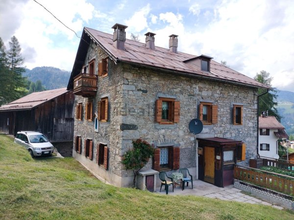 casa indipendente in vendita a Rocca Pietore