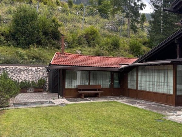 casa indipendente in vendita a Rocca Pietore