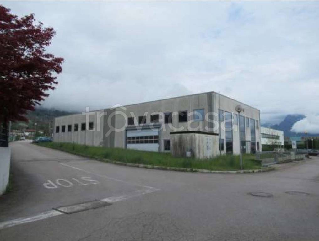 ufficio in vendita a San Gregorio nelle Alpi