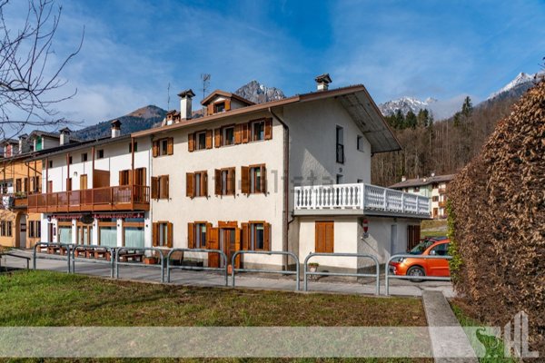 casa indipendente in vendita a San Gregorio nelle Alpi