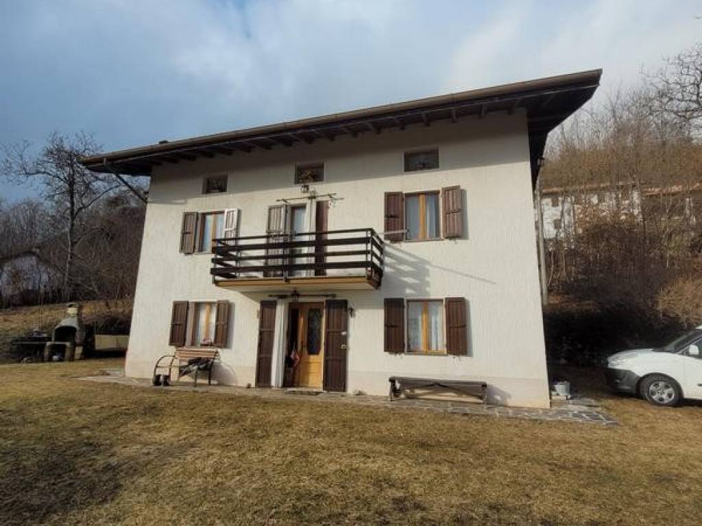 casa indipendente in vendita a San Gregorio nelle Alpi in zona Roncoi