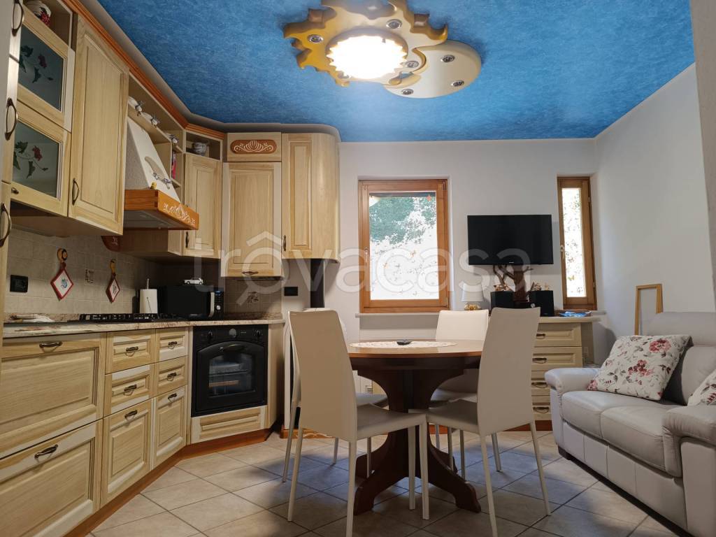 appartamento in vendita a San Gregorio nelle Alpi in zona Roncoi