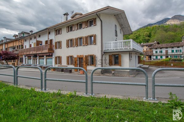 casa indipendente in vendita a San Gregorio nelle Alpi