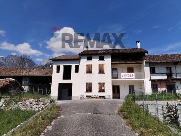 casa indipendente in vendita a San Gregorio nelle Alpi