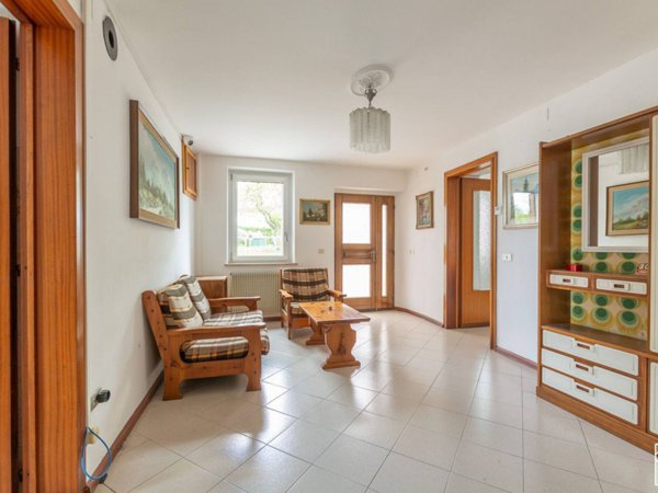 casa indipendente in vendita a San Gregorio nelle Alpi