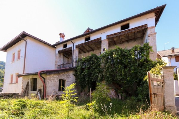 casa indipendente in vendita a San Gregorio nelle Alpi in zona Paderno