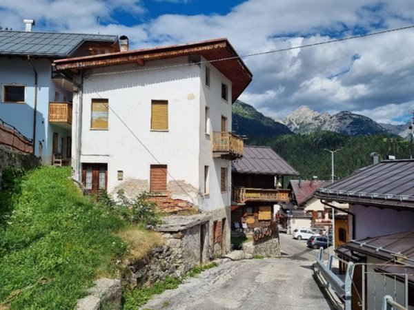 casa indipendente in vendita a San Pietro di Cadore in zona Costalta