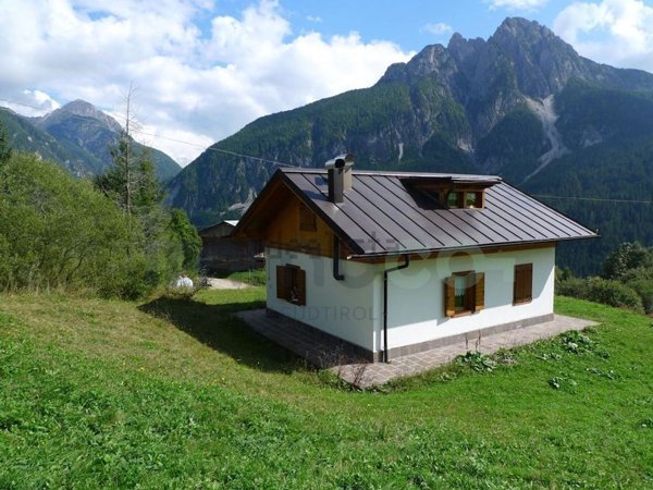 casa indipendente in vendita a San Pietro di Cadore