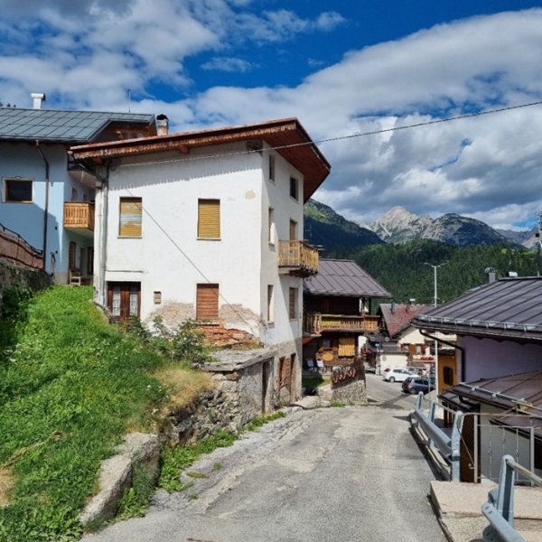 casa indipendente in vendita a San Pietro di Cadore in zona Costalta