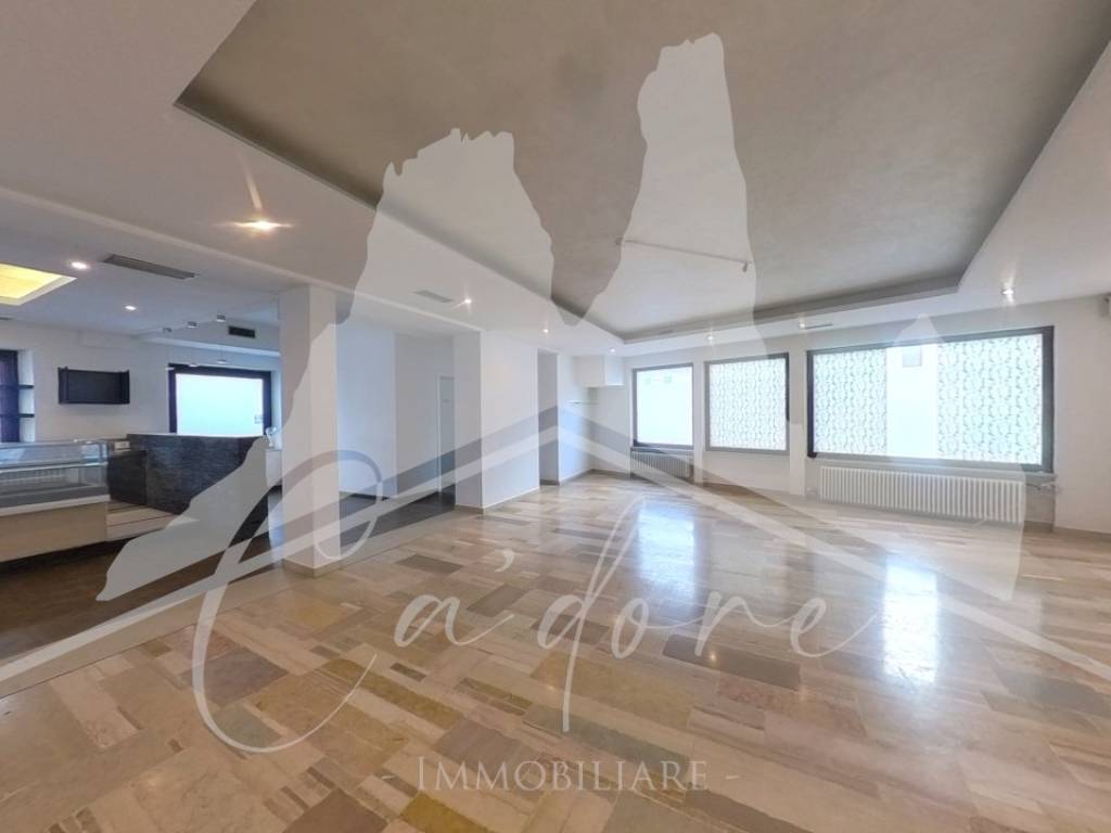 negozio in vendita a Santa Giustina