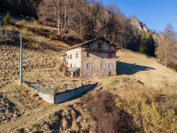 casa indipendente in vendita a San Tomaso Agordino in zona Piaia