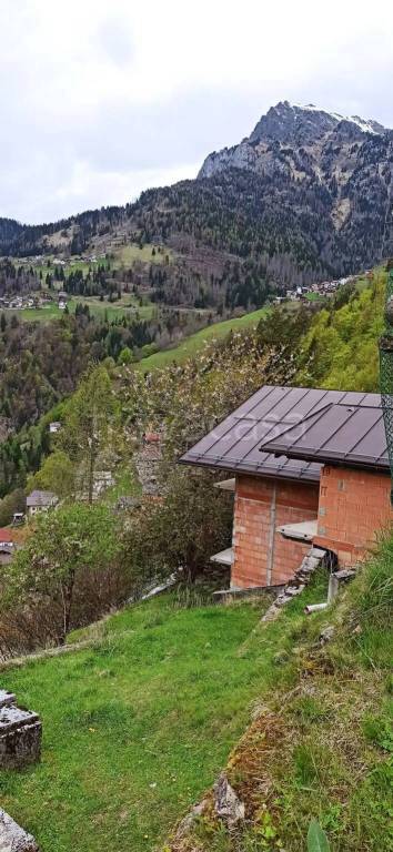 casa indipendente in vendita a San Tomaso Agordino in zona Piaia