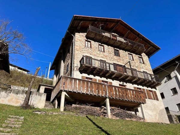 casa indipendente in vendita a San Tomaso Agordino in zona Celat