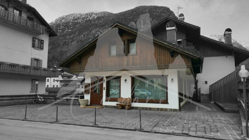 casa indipendente in vendita a Santo Stefano di Cadore
