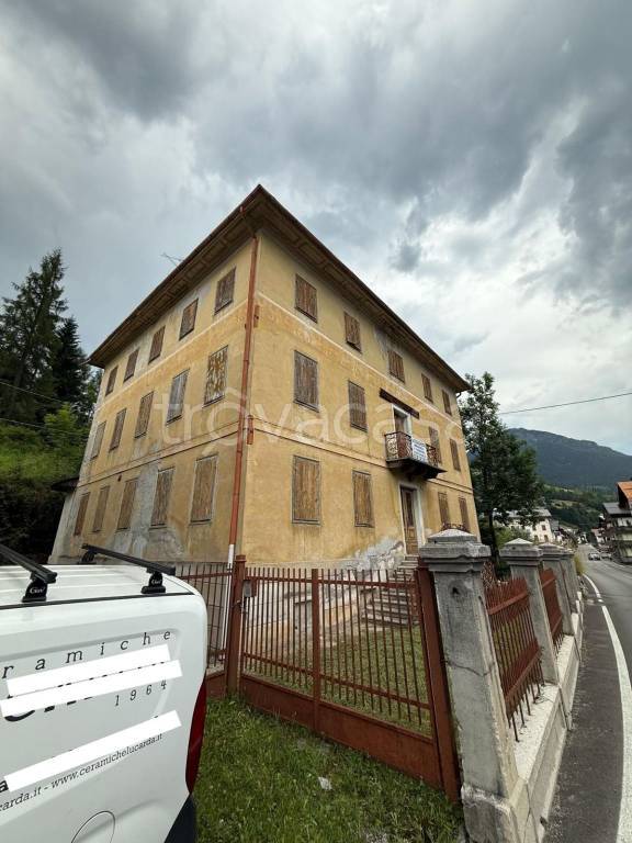 casa indipendente in vendita a Santo Stefano di Cadore in zona Campolongo