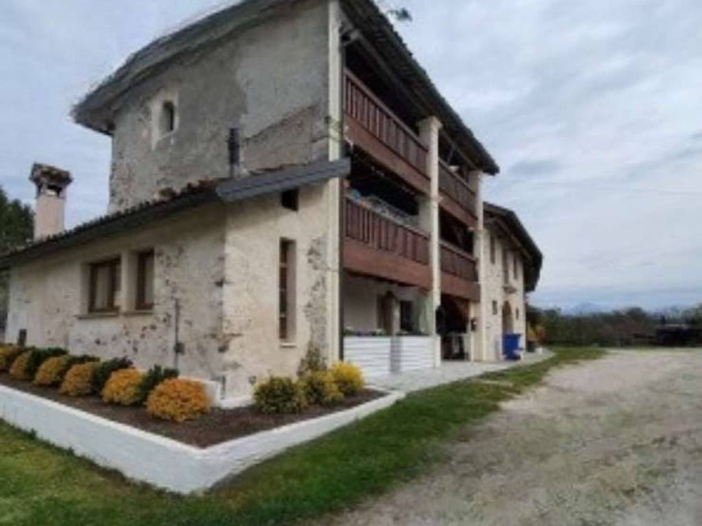 casa indipendente in vendita a Sedico in zona Roe Alte
