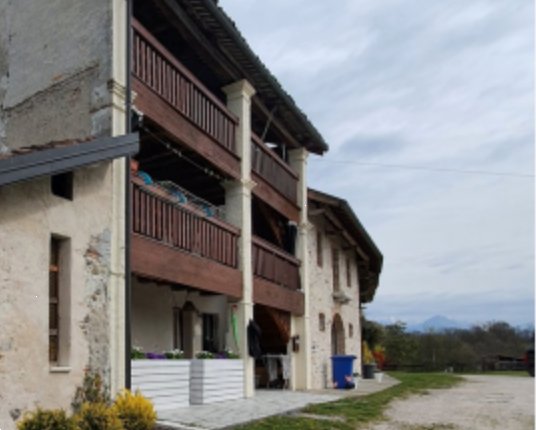 locale di sgombero in vendita a Sedico