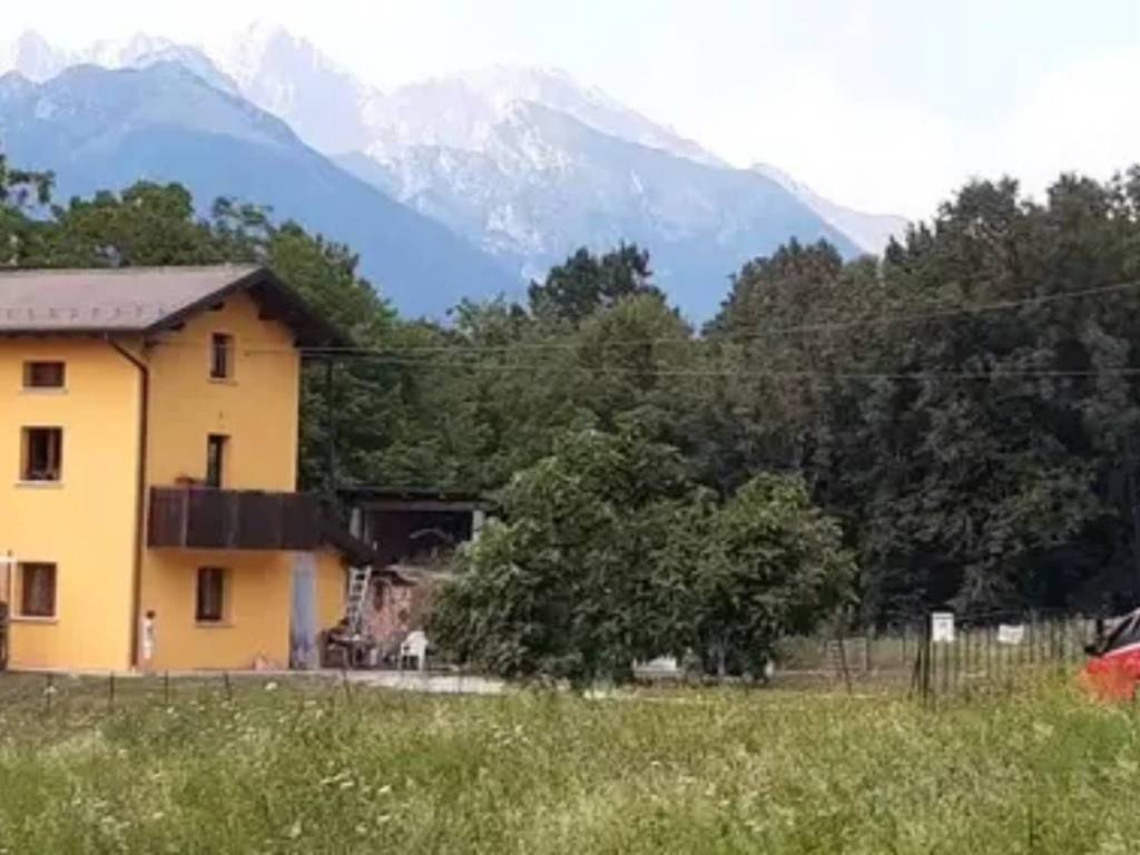 casa indipendente in vendita a Sedico