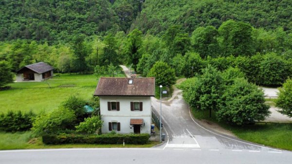 casa indipendente in vendita a Sedico in zona la Stanga