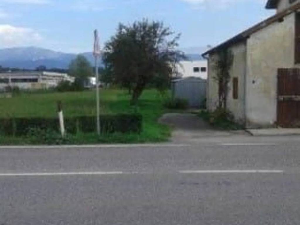 terreno edificabile in vendita a Sedico