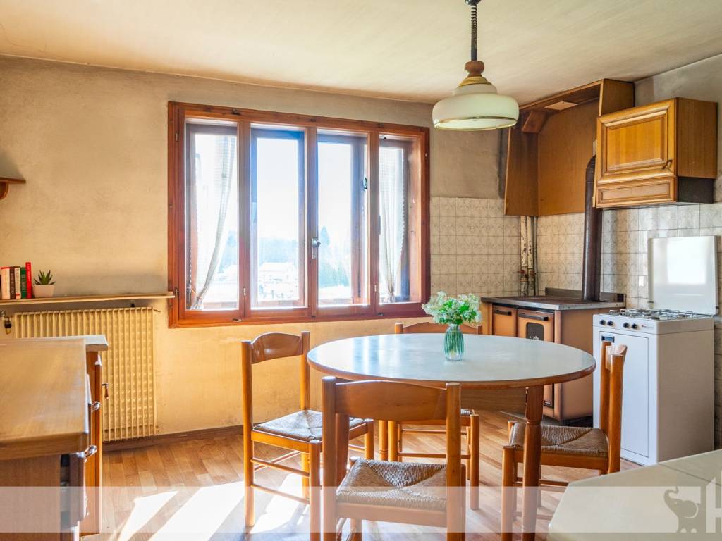 casa indipendente in vendita a Sedico in zona Roe Alte