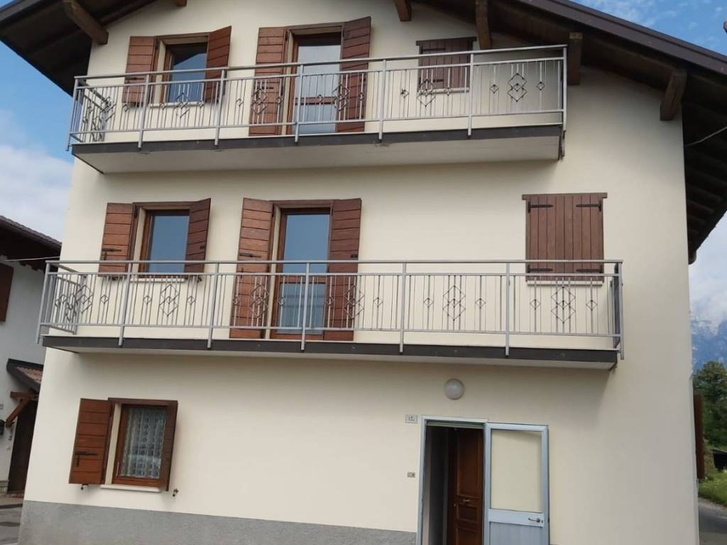 casa indipendente in vendita a Sedico in zona Bolago
