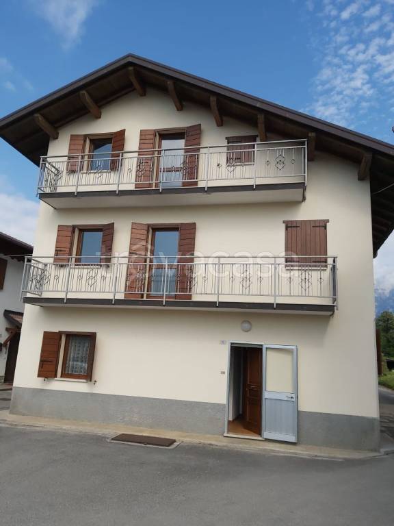 casa indipendente in vendita a Sedico in zona Bolago