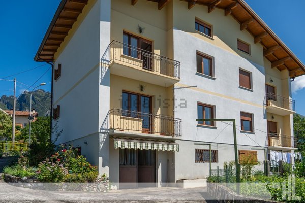 casa indipendente in vendita a Sedico in zona Barp