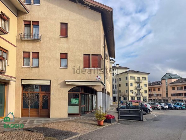 locale commerciale in vendita a Sedico