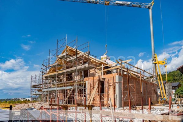 casa indipendente in vendita a Sedico in zona Roncada