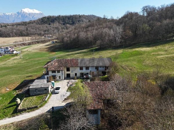 casa indipendente in vendita a Sedico in zona Gresal