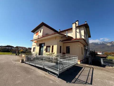 negozio in vendita a Sedico in zona Roe Alte