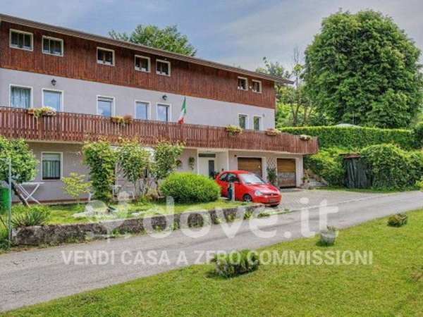 casa indipendente in vendita a Sedico in zona Longano
