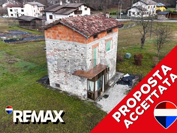 casa indipendente in vendita a Sedico in zona Roe Alte