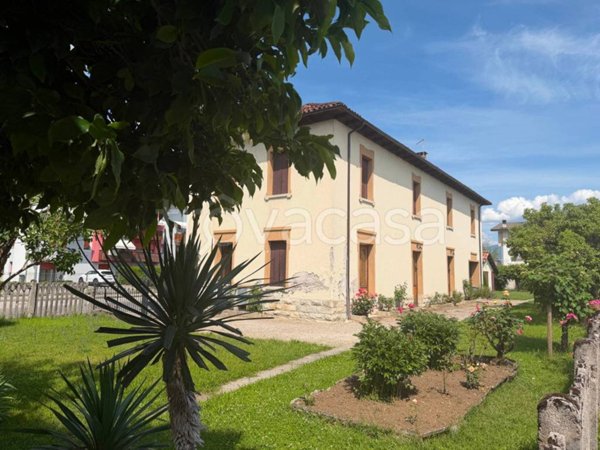 casa indipendente in vendita a Sedico in zona Bribano