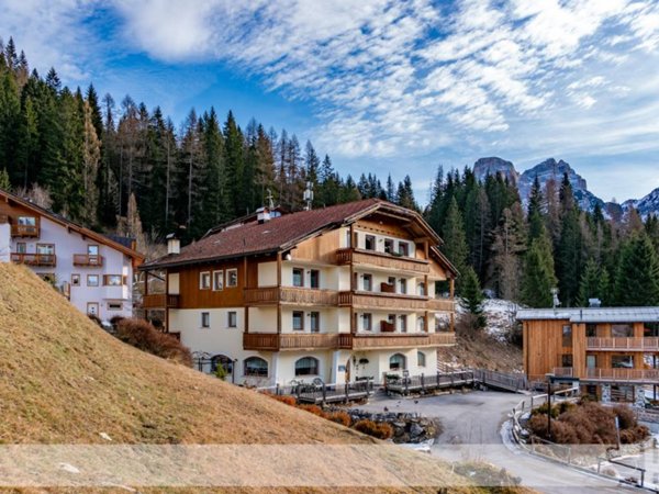 intera palazzina in vendita a Selva di Cadore in zona Santa Fosca