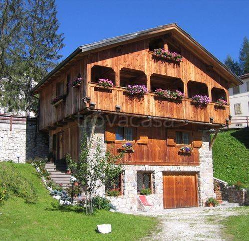 casa indipendente in vendita a Selva di Cadore in zona Santa Fosca