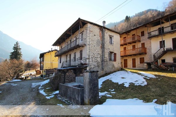 casa semindipendente in vendita a Seren del Grappa