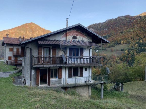 appartamento in vendita a Seren del Grappa in zona Valle