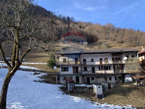 appartamento in vendita a Seren del Grappa in zona Valle