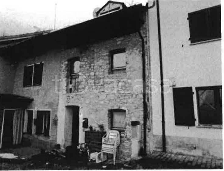 casa indipendente in vendita a Seren del Grappa