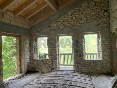 casa indipendente in vendita a Seren del Grappa in zona Valle